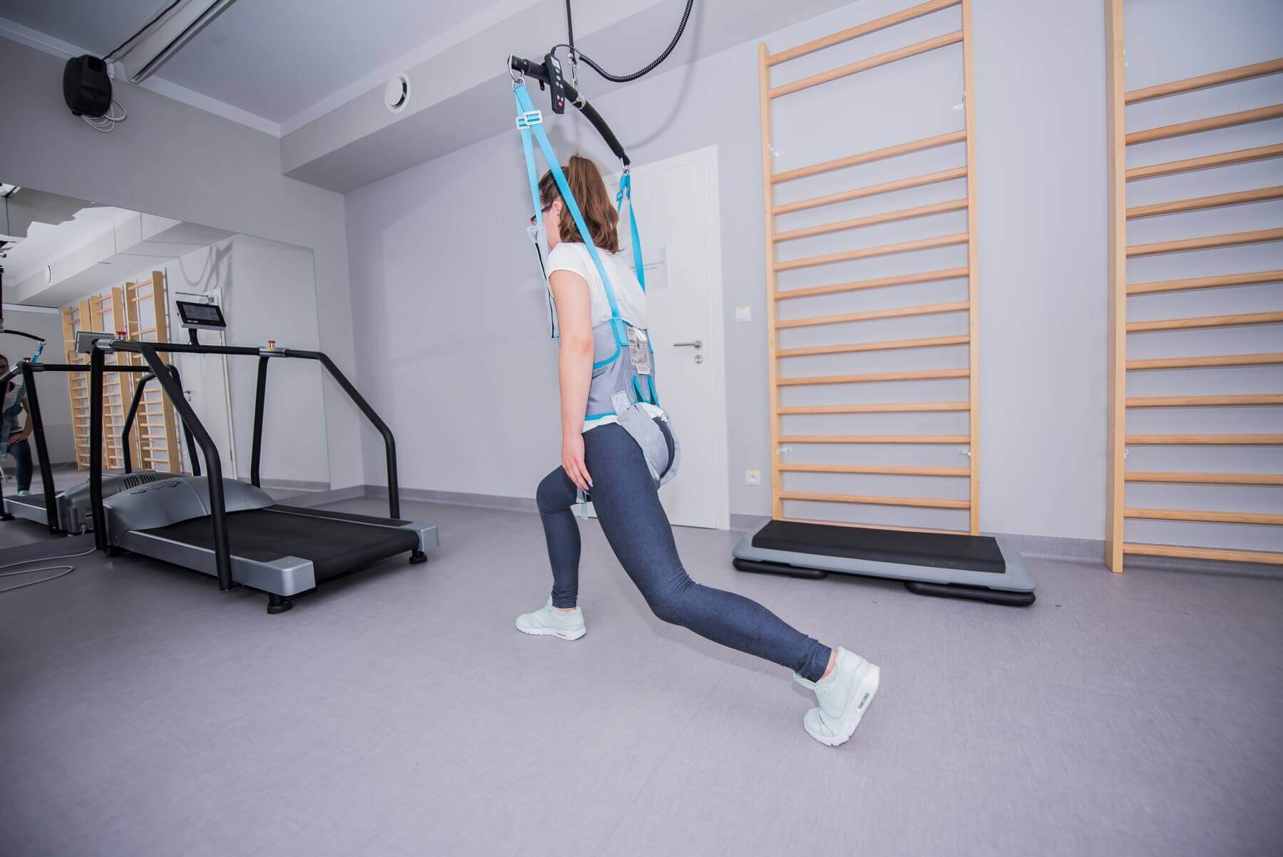 urządzenie do ćwiczeń w odciążeniu Ergo Trainer Winncare rehabilitacja chodu