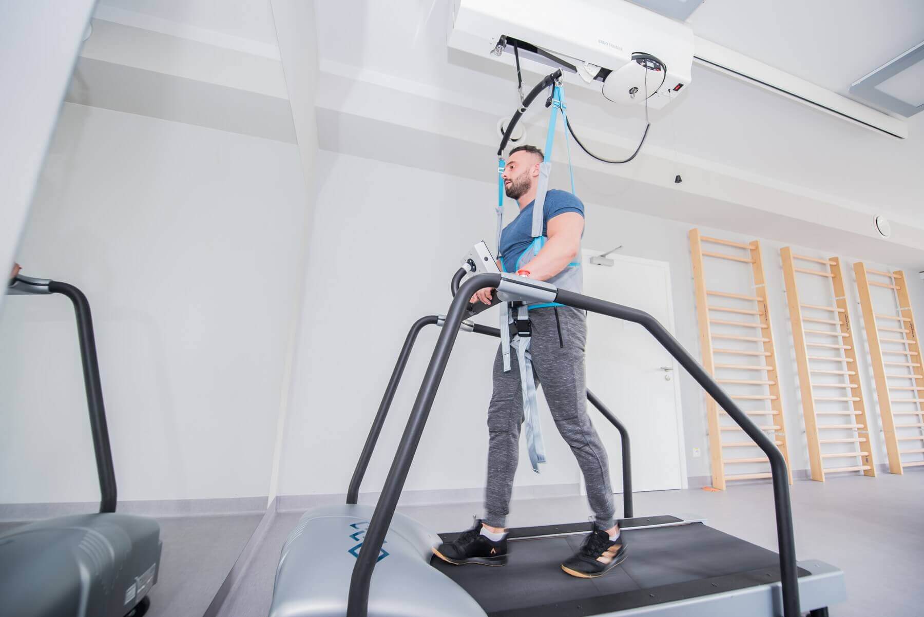 urządzenie do ćwiczeń w odciążeniu Ergo Trainer Winncare rehabilitacja chodu