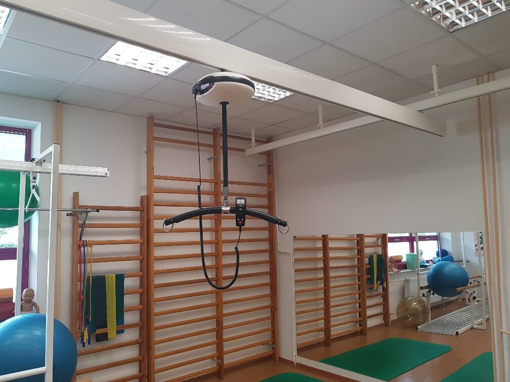podnośnik sufitowy dla osób niepełnosprawnych