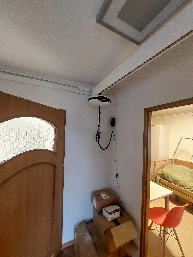 podnośnik sufitowy dla osób niepełnosprawnych