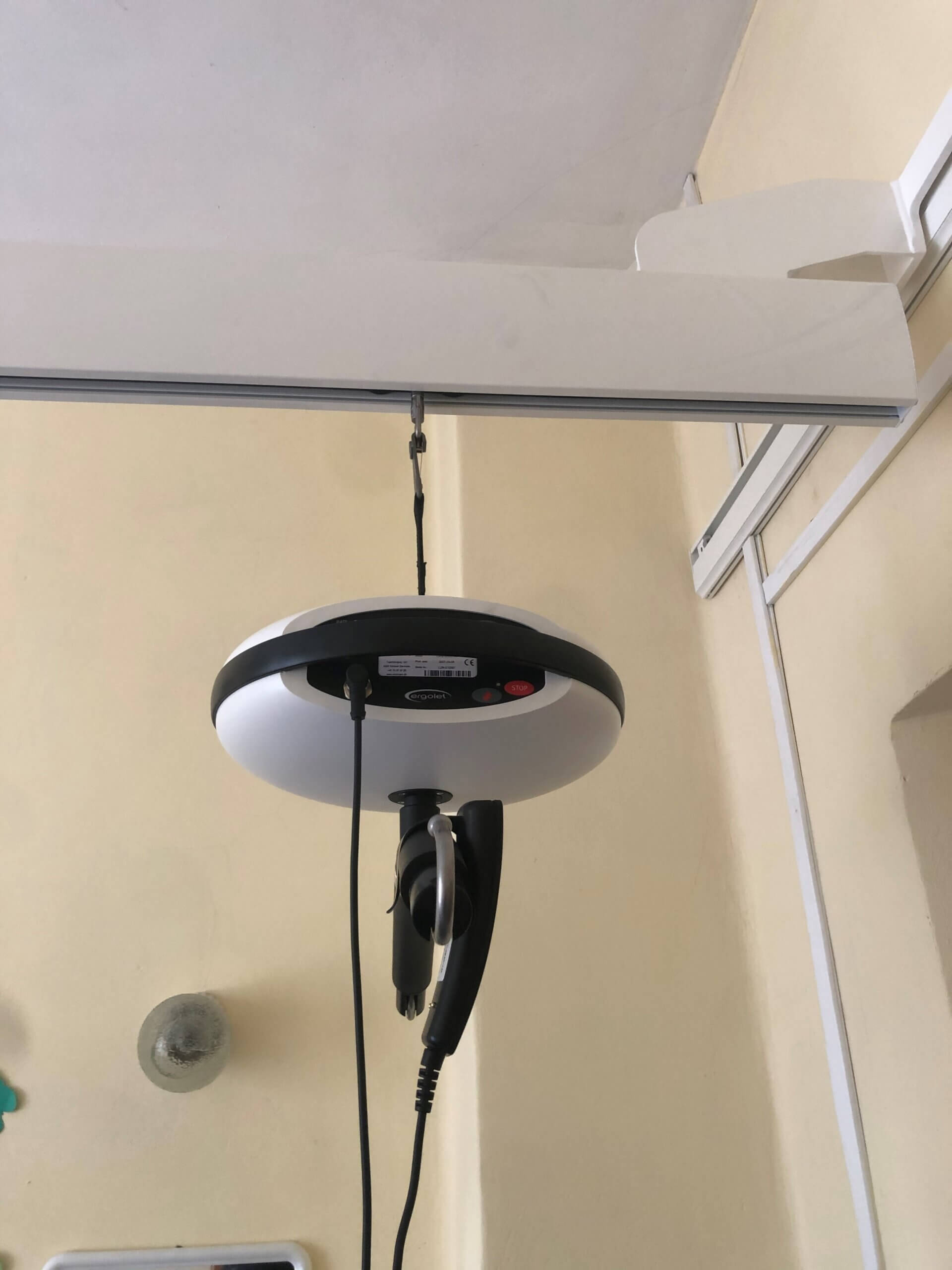 podnośnik sufitowy w zolu