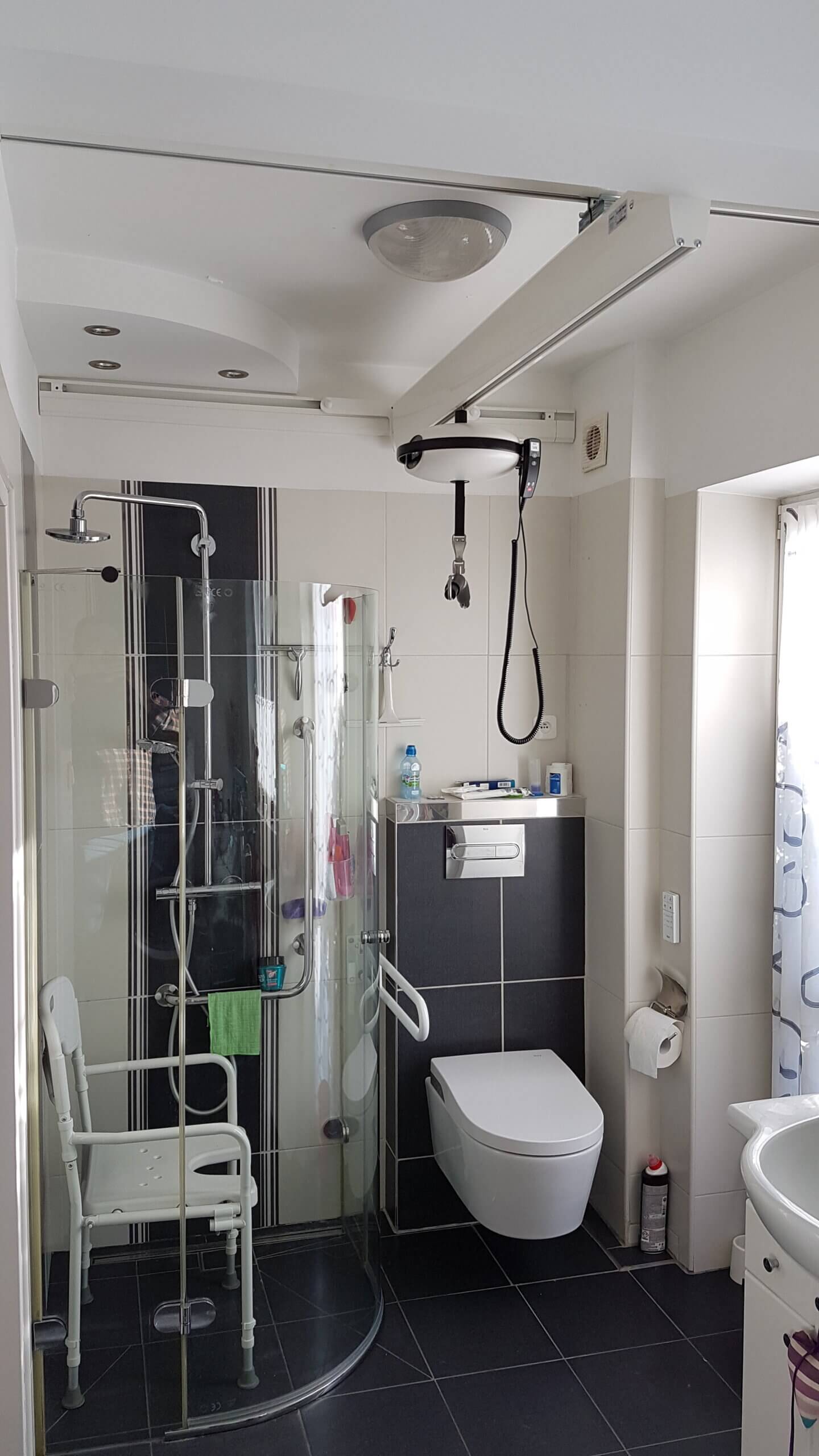 podnośnik do łazienki