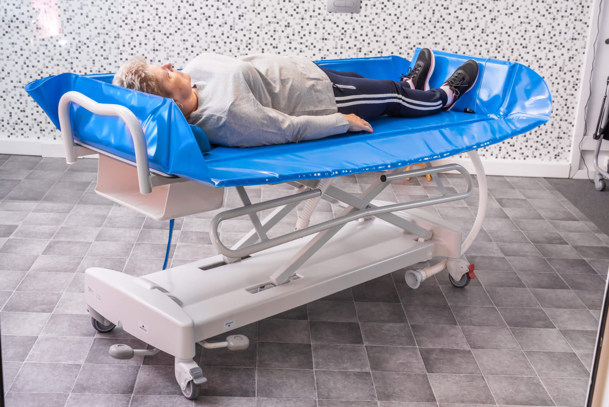 wanna do mycia pacjenta na leżąco